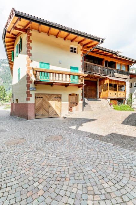 Appartamento Rustico Con Stube E Balcone Predazzo Buitenkant foto